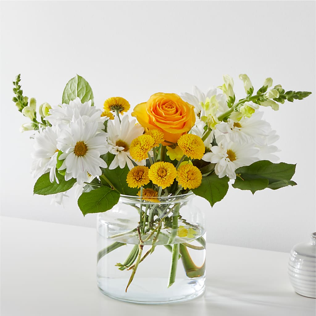Sun Salutation Bouquet – Charming Petals, Dracut MA