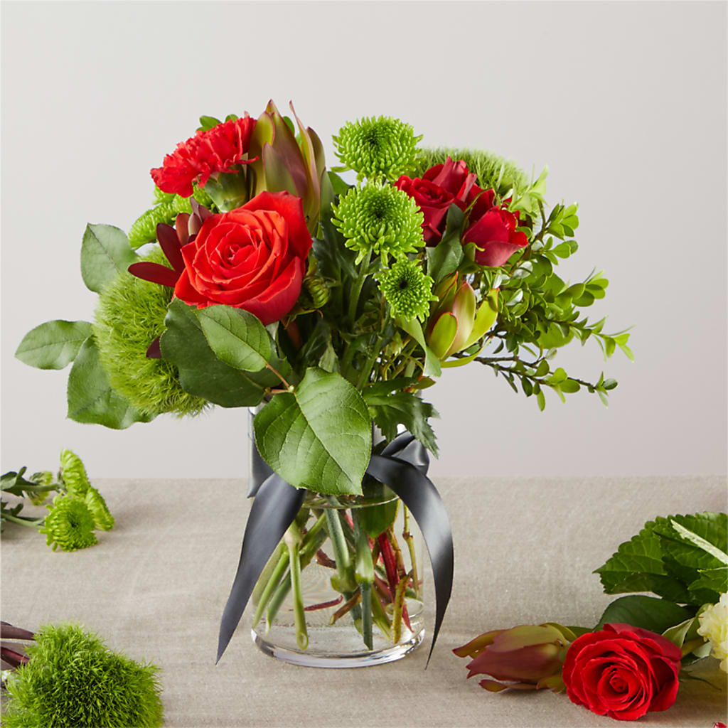 Heritage Kindle – A Florist Original – Charming Petals, Dracut MA