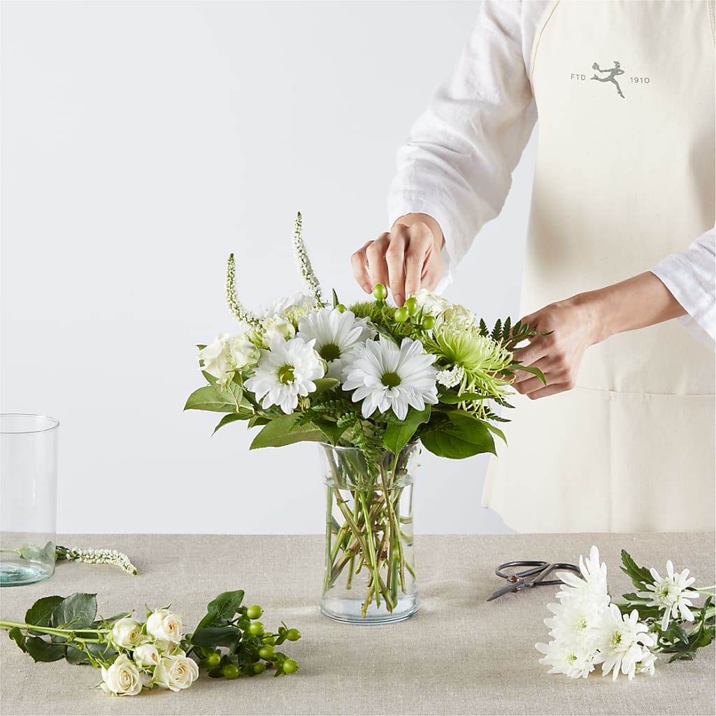 Irish Garden - A Florist Original – Charming Petals, Dracut MA
