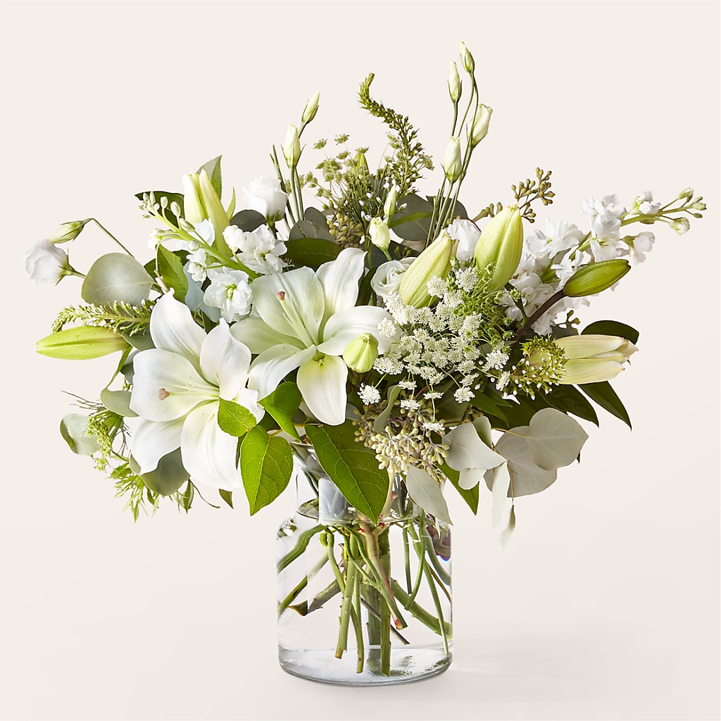 Alluring Elegance Bouquet – Charming Petals, Dracut MA