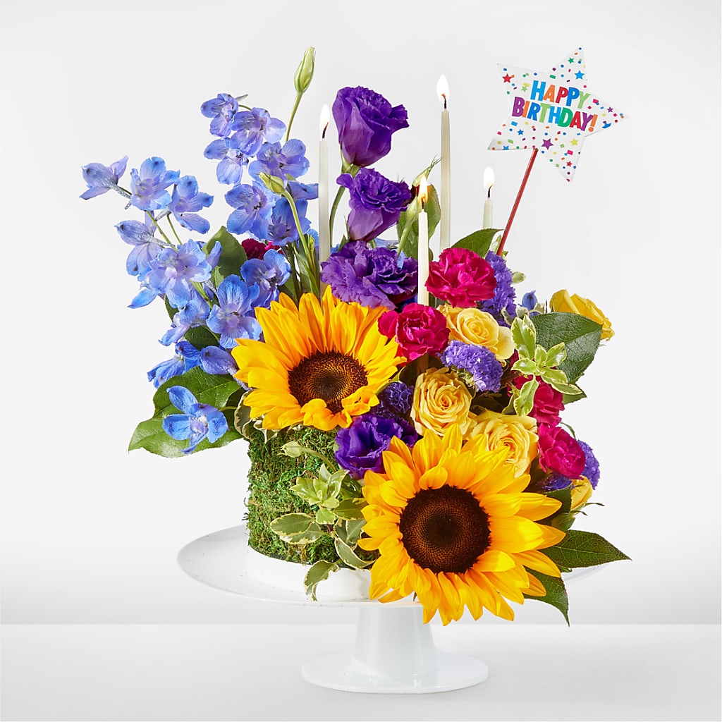 Star of the Day Floral Cake – Charming Petals, Dracut MA