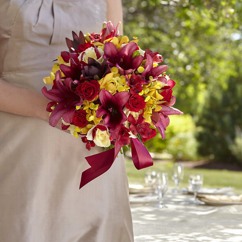 Sunningdale Bouquet – Charming Petals, Dracut MA