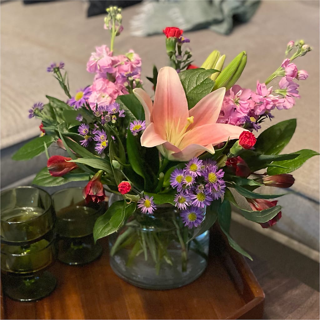 Romantique Bouquet –  Charming Petals, Dracut MA