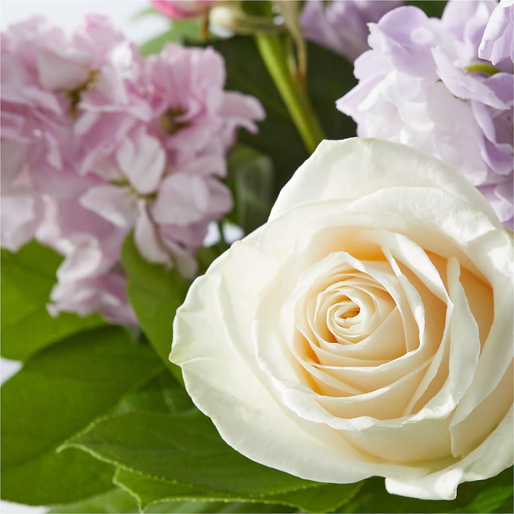Springtime Spritz Bouquet –  Charming Petals, Dracut MA