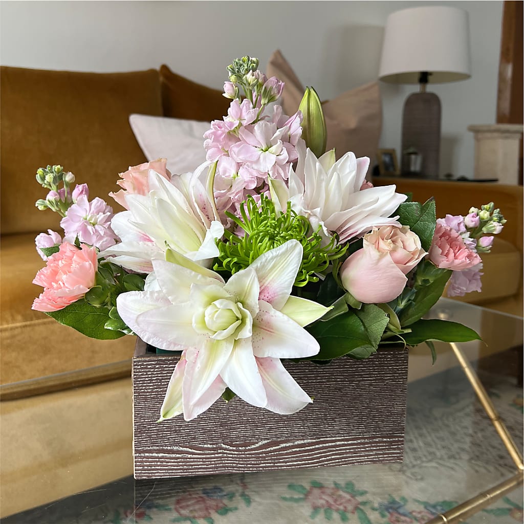 Beautiful Spirit Basket –  Charming Petals, Dracut MA