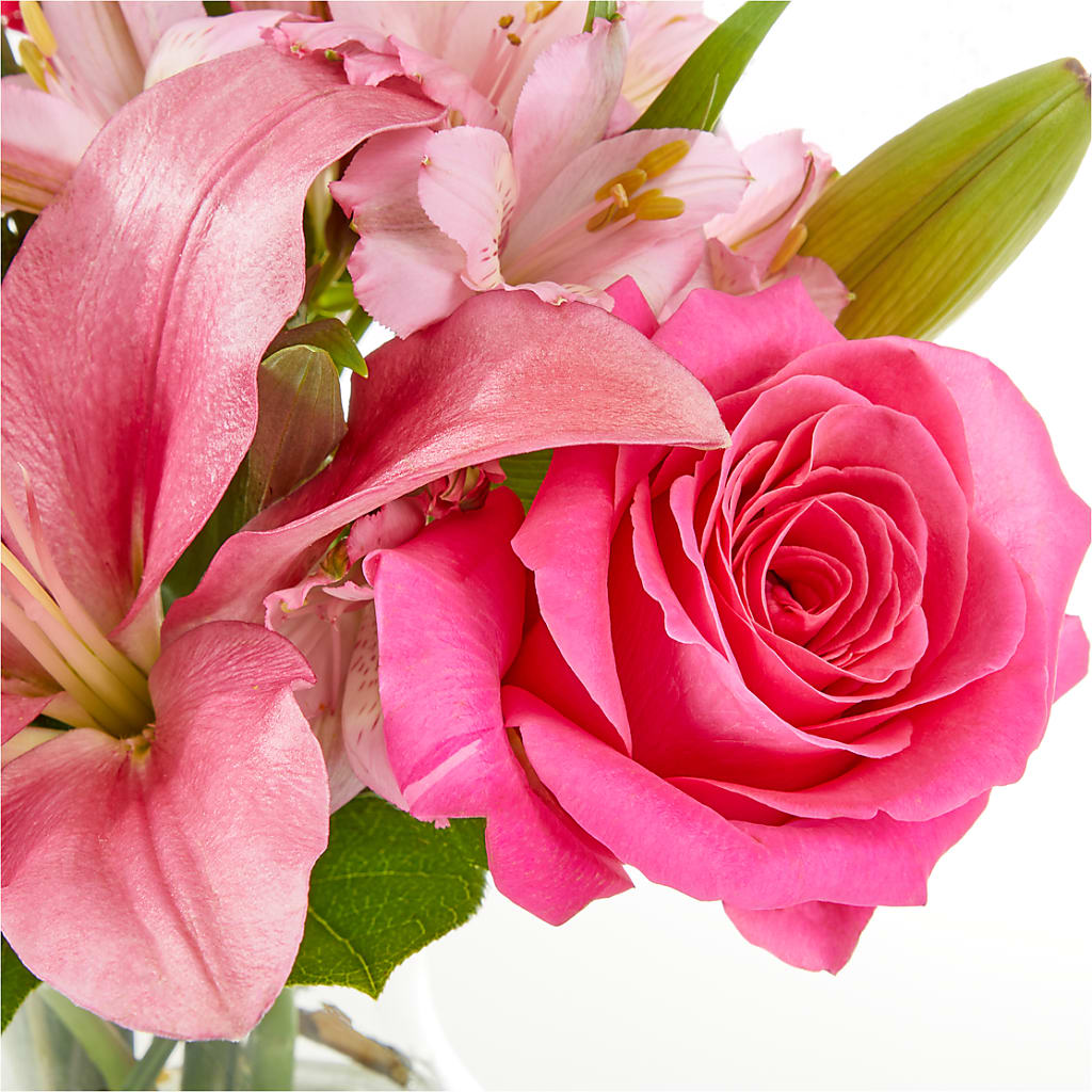 Lots of Love Bouquet –  Charming Petals, Dracut MA